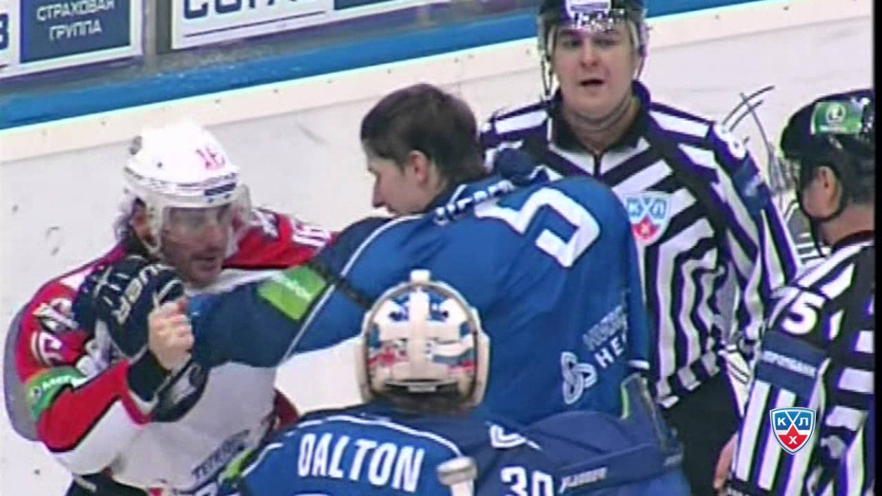 Бой КХЛ: Березин VS Робитайл / KHL Fight: Berezin VS Robitaille