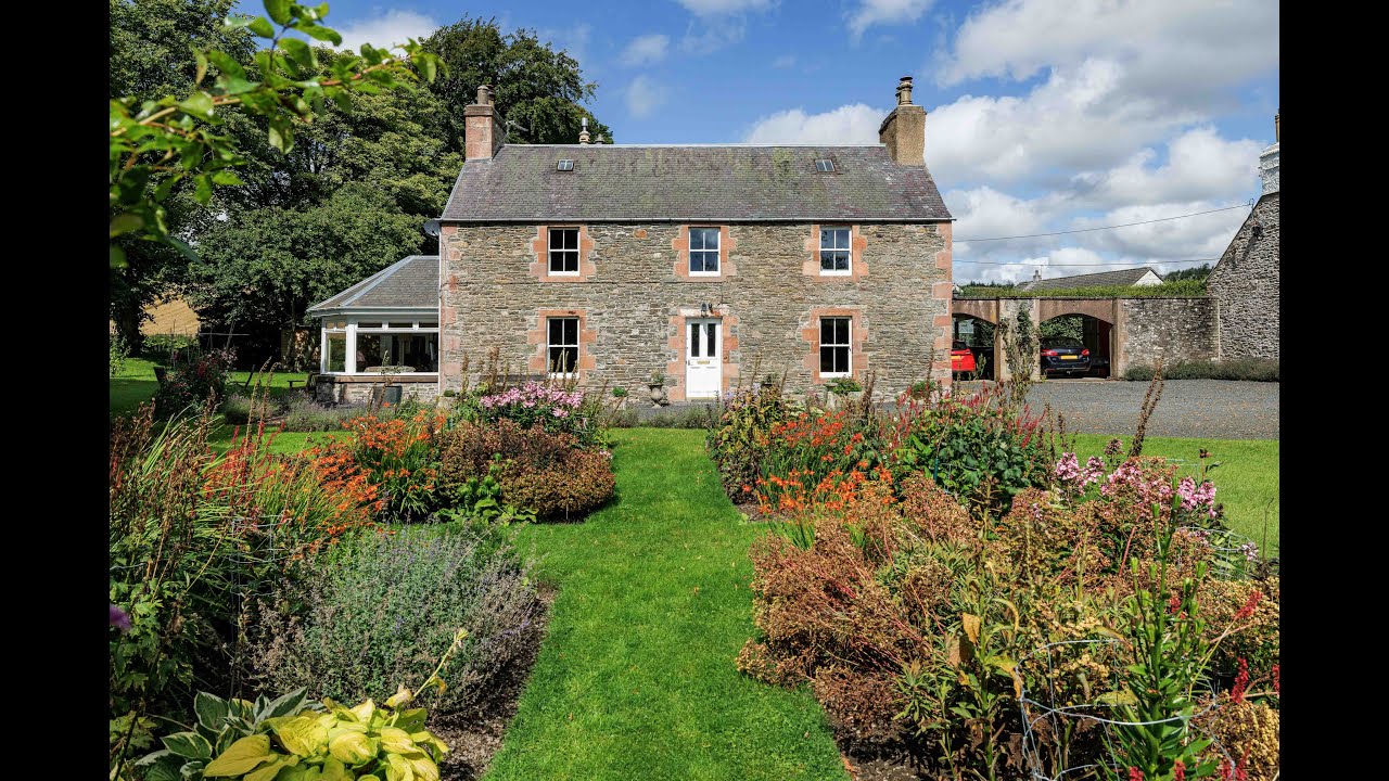 Appletree Hall House & Cottage