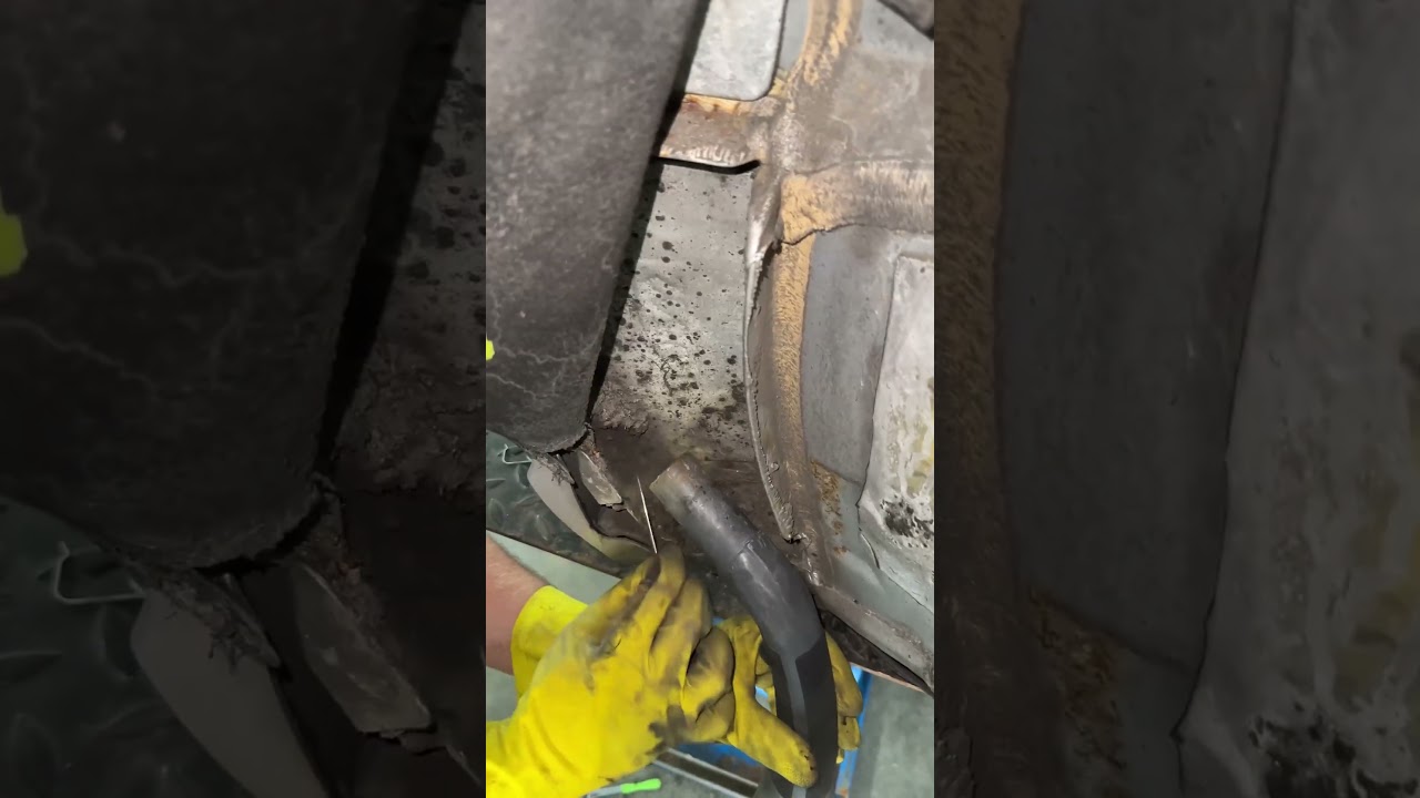 Important work to prevent rusting #mechanic #repair #bmw #car #rust #cleaning #diy #bodywork