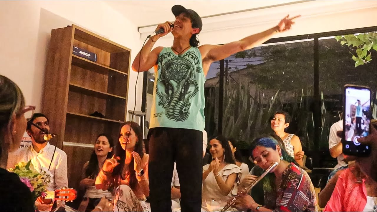 Renacer Holístico (Acústico) - Ruge MC ft. Aristi & Semillero de Mantras