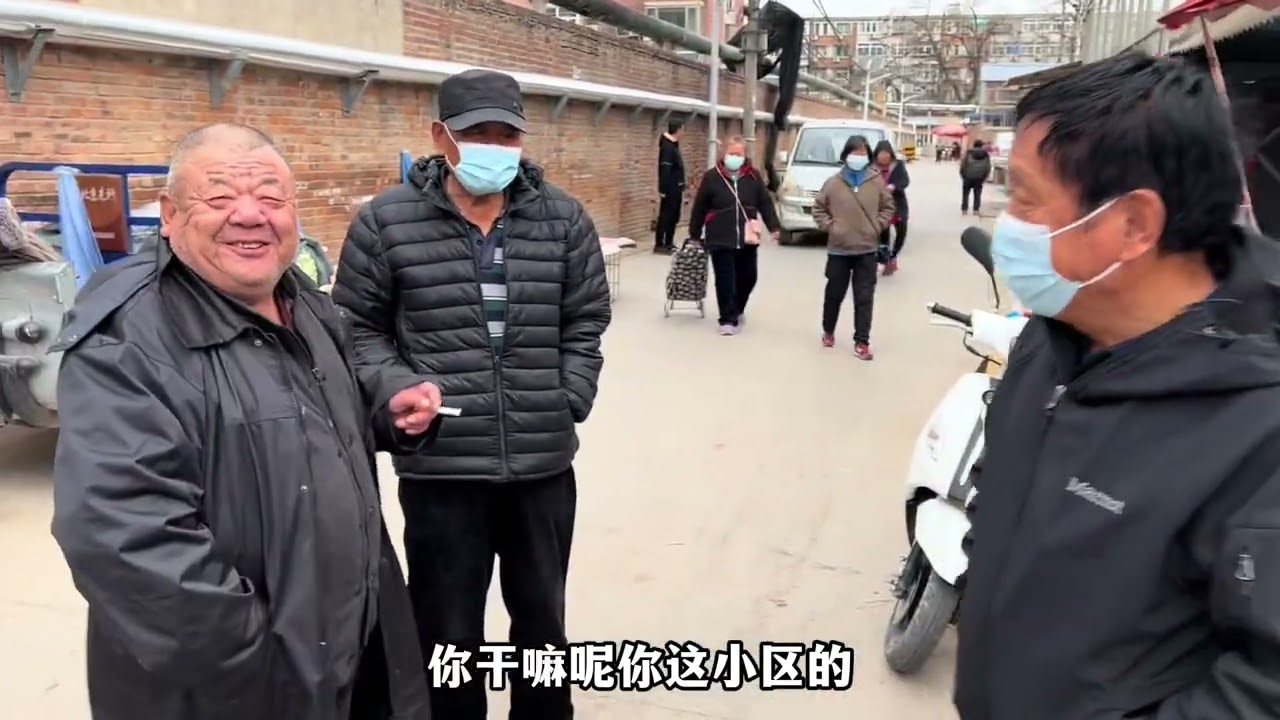 猪肉摊偶遇北京大哥来买黑猪肉，出手可真大方，看看都买的什么