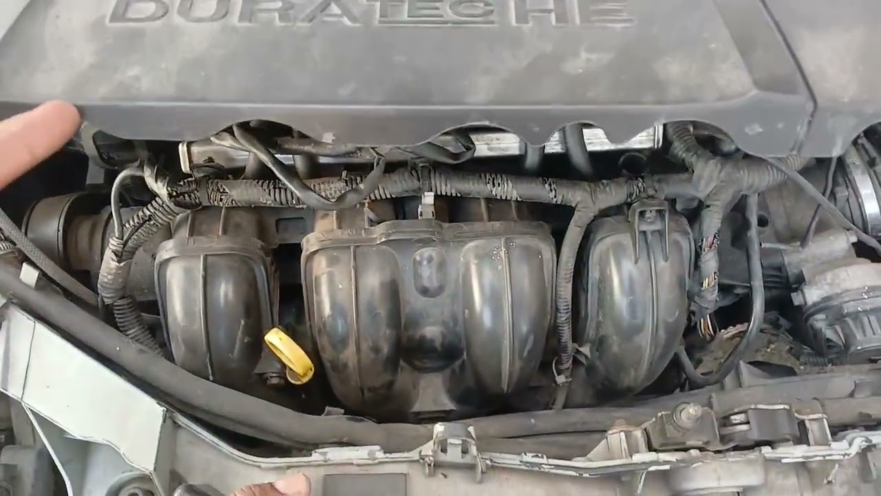 Focus 2.0 motor duratec, alguem consegue identificar si e válvula biela ou tuchos batendo ?