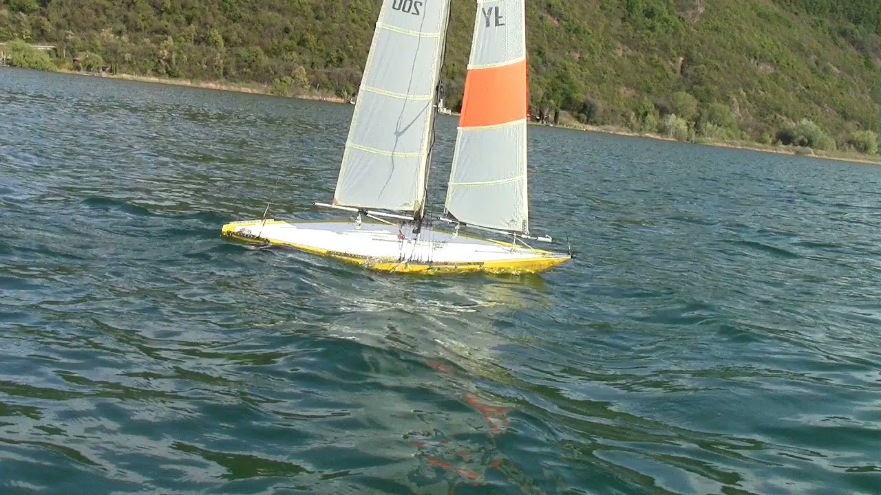 3434)RC sailing SUPERSOLING. CHANNEL YOU TUBE: GIOVANNI TRIGOLO RC MODEL SAILBOAT BUILDER.