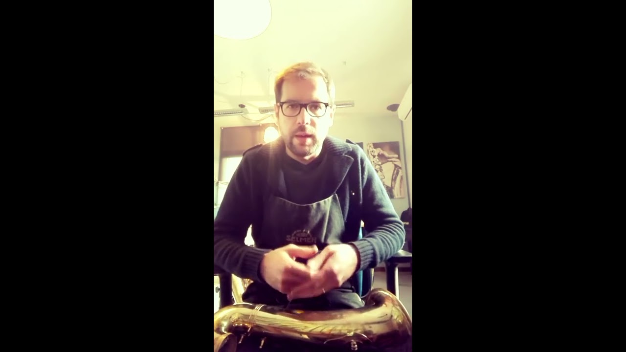 Francesco Berini - Riparazione strumenti a fiato - Slaccatura di un saxofono - VLOG #1
