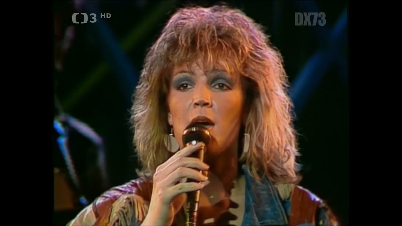 Věra Martinová - Dala jsem lásku řekám /titulky/