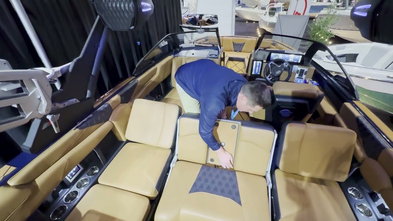 Malibu M230 Boat Walkthrough