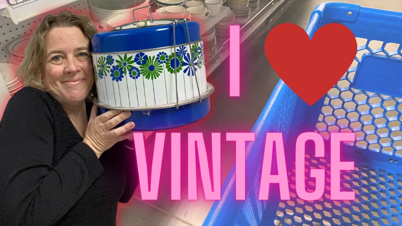 Scoring Rare Vintage Finds at the Thrift Store!