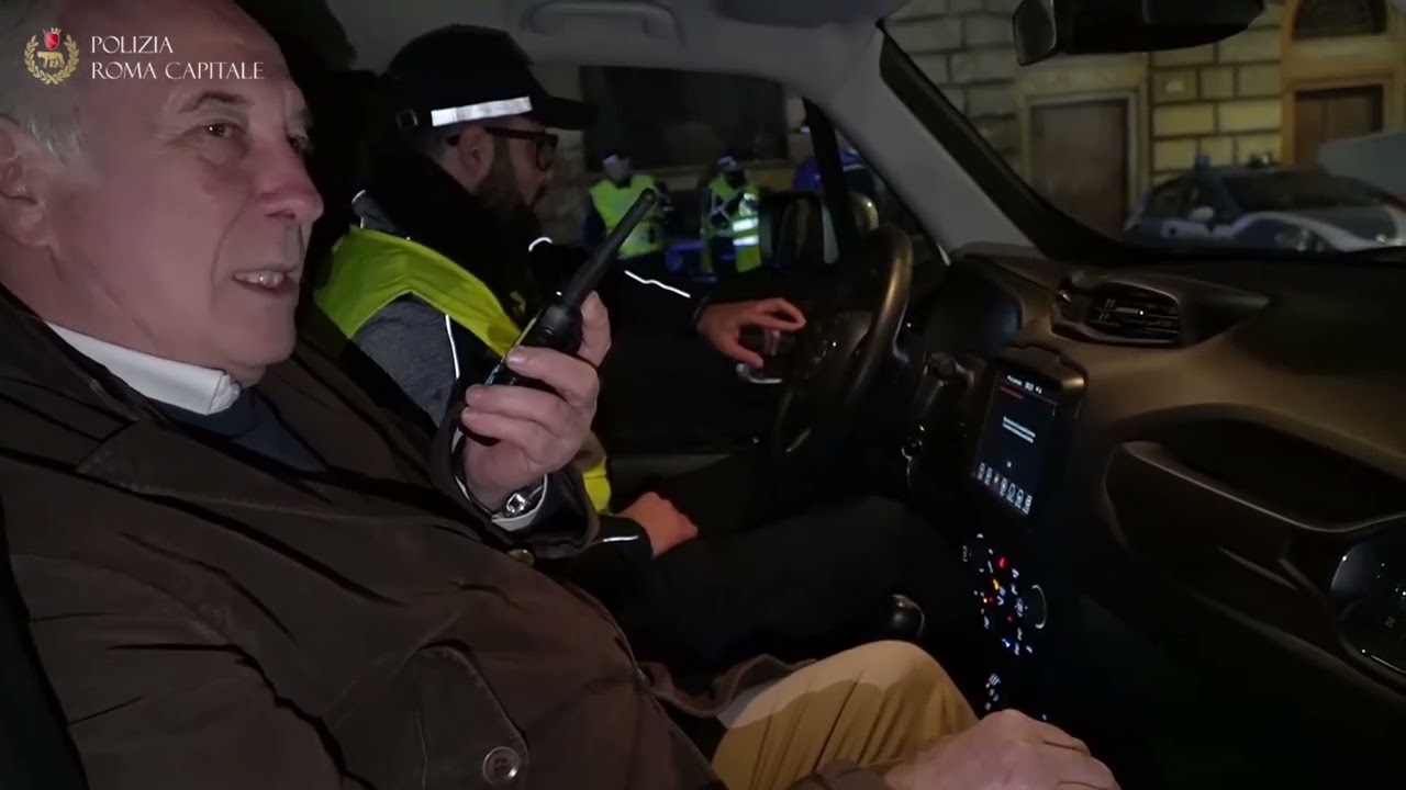 Polizia Locale di Roma Capitale. gli auguri via radio