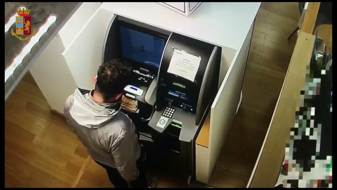 Roma: truffa del bancomat, 3 arresti