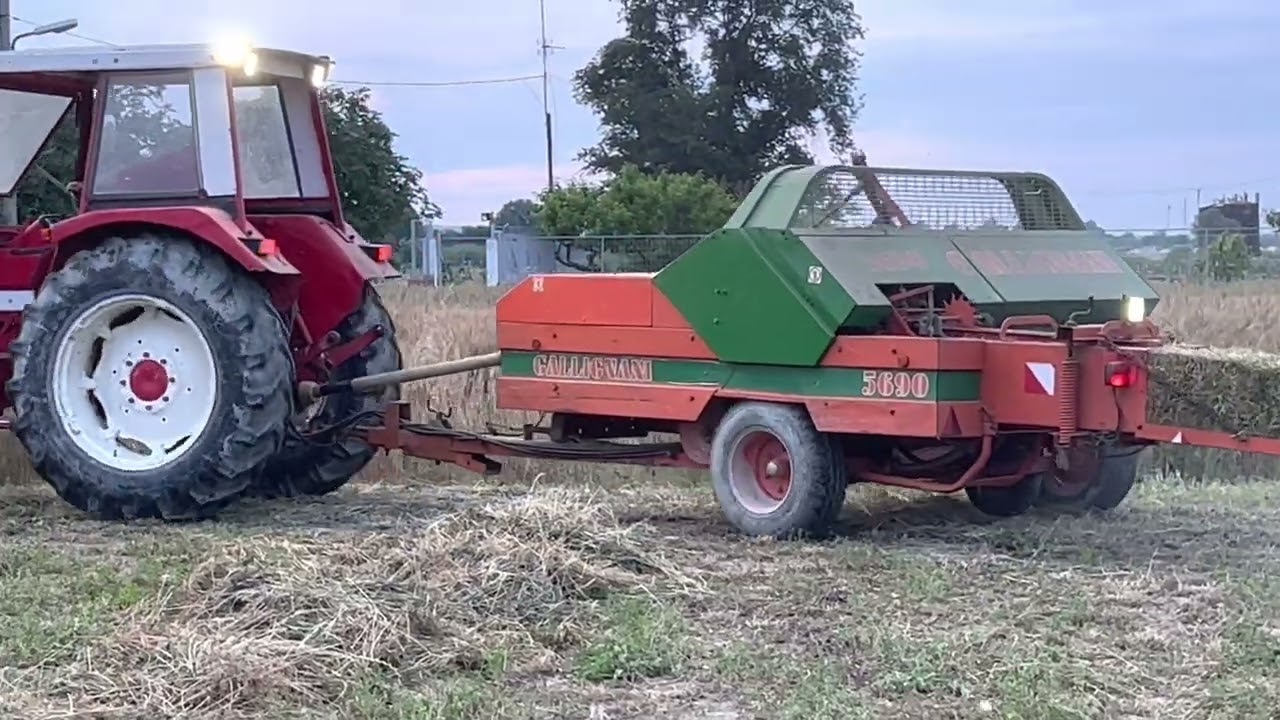 International 844 S x Gallignani 5690