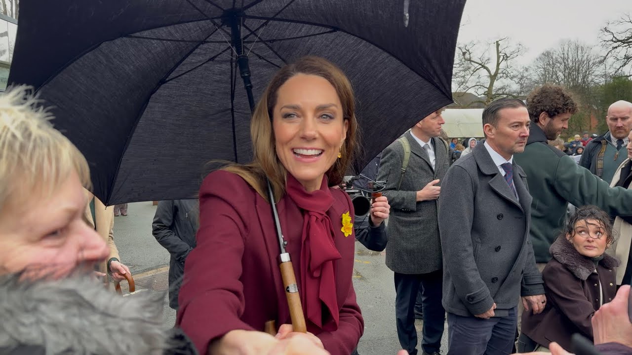 NEW: Princess Catherine & Prince William arrive in Newtown, Wales ahead of St David’s Day 🏴󠁧󠁢󠁷󠁬󠁳󠁿