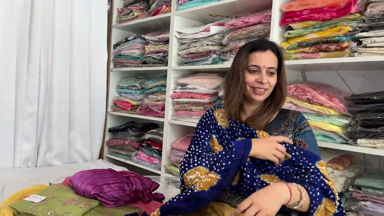 एक बार फिर आग्ये कम रेंज के सूट्स 😍😍🥳🥳🥳