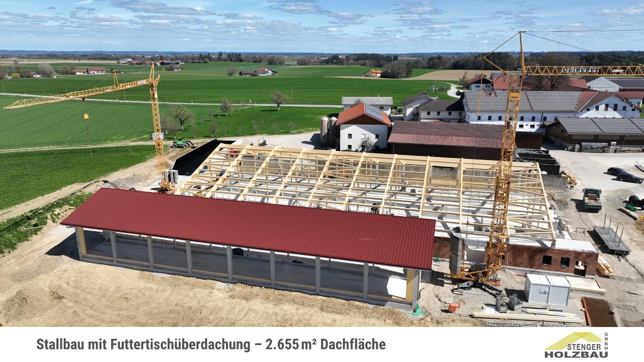 Stallbau mit Futtertischüberdachung – 2.655 m² Dachfläche | Stenger Holzbau, Kraiburg