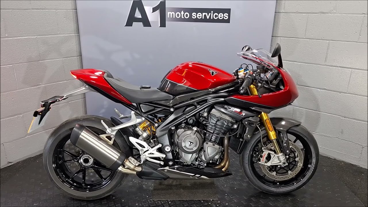 Triumph Speed Triple 1200 RR