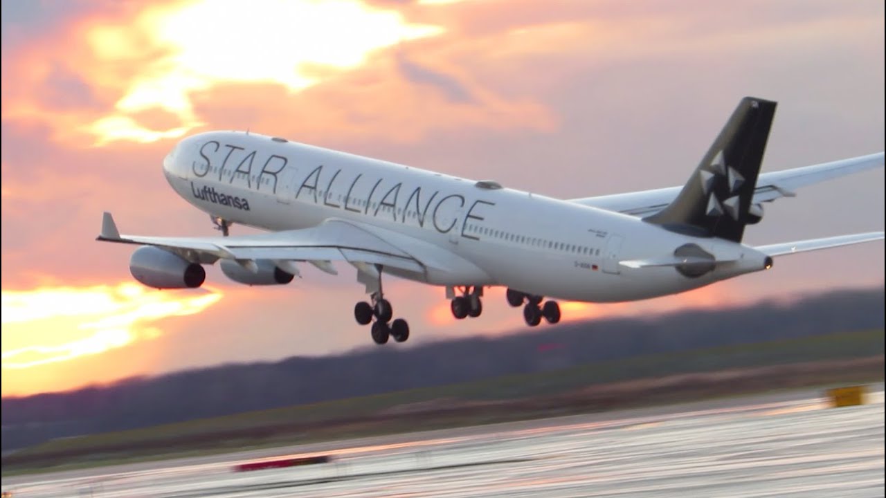 Lufthansa Star Alliance A343 take off, Dtw*