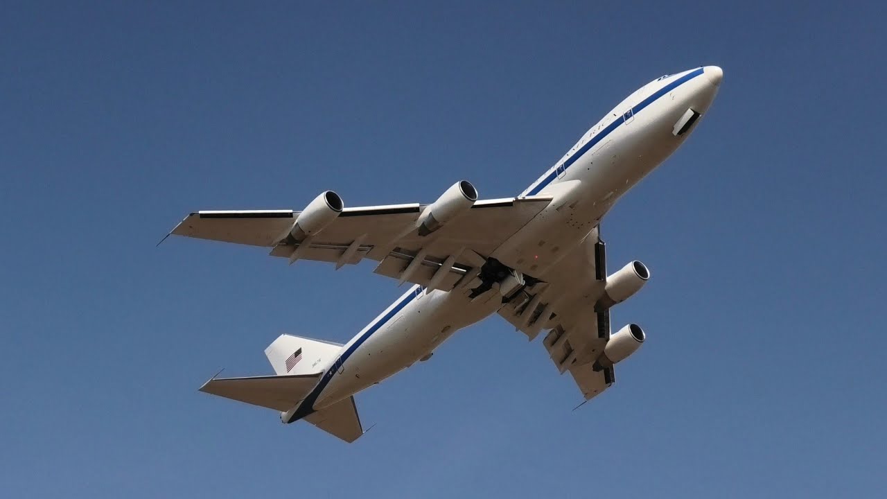 USAF Boeing E-4B "Doomsday Day Plane" Take Off at RIAT 2022