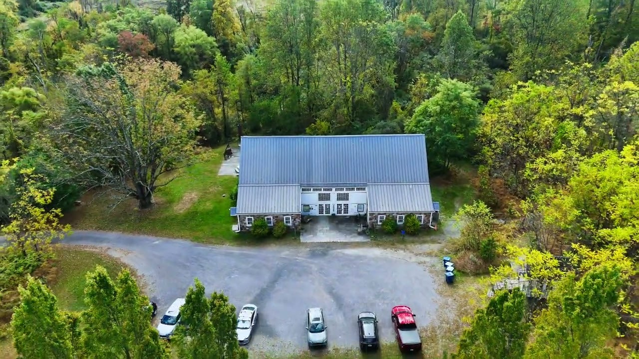 Welcome to Honey Hollow Nature Center!
