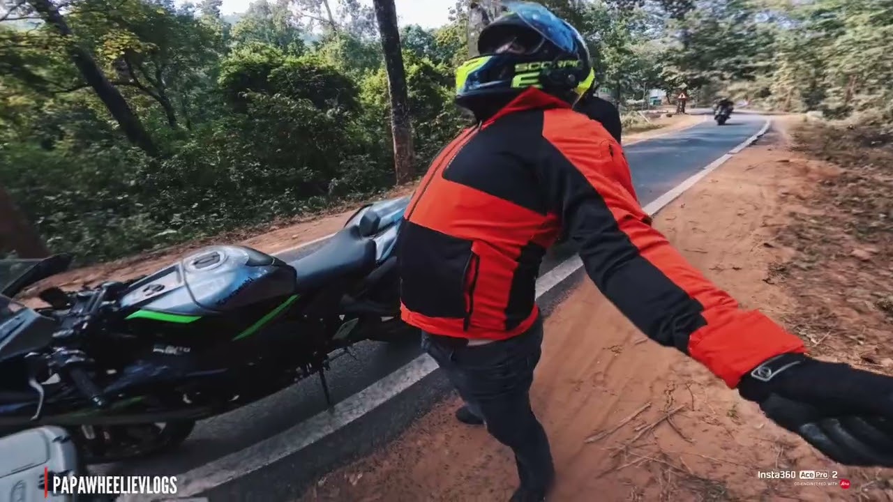 Riding the ZX10R through the jungles of Daringbadi. Odisha .