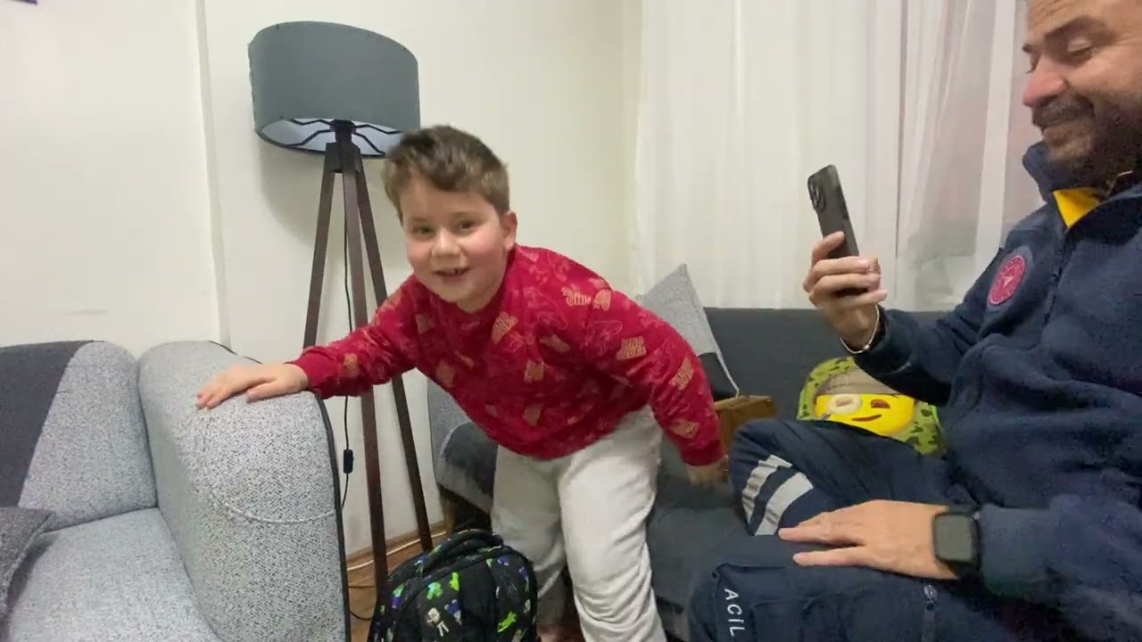 Babam interneti kapattığı için ona küstüm😂Amerika’ya gitmeye karar verdim🤪Amcamla konuştuk #youtube 