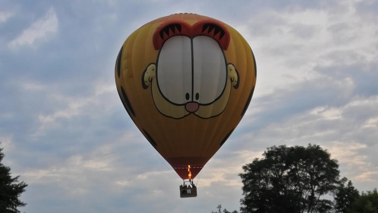 Landing Garfield OO-BGN special shape hot air balloon | Ballonfiësta Barneveld