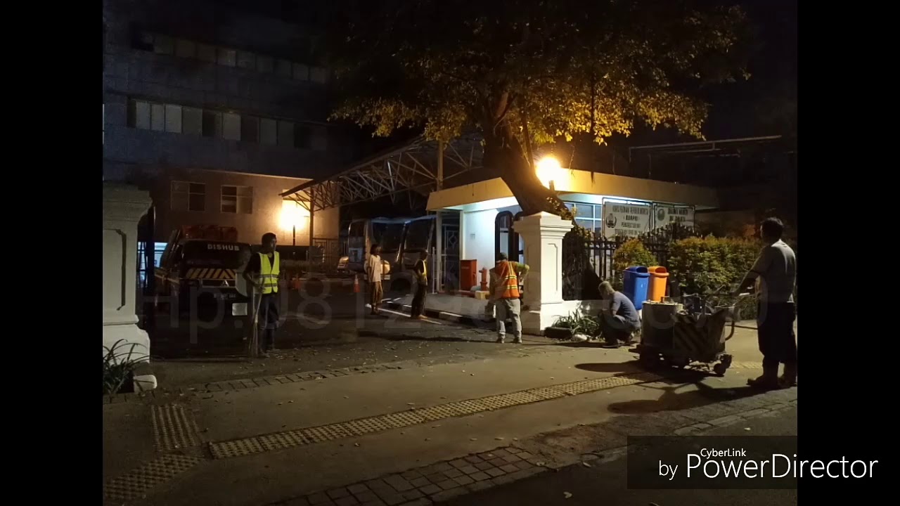 Mesin Marka Jalan Semi Otomatis