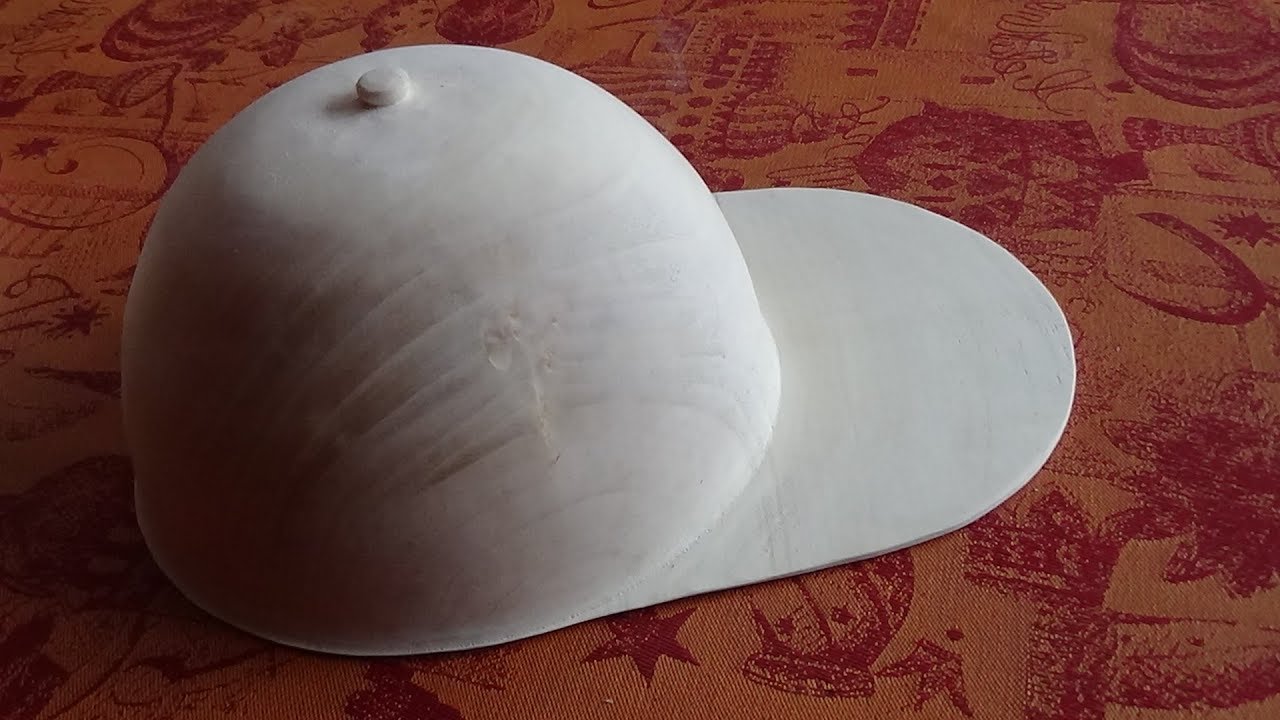 Tournage d'une casquette en érable