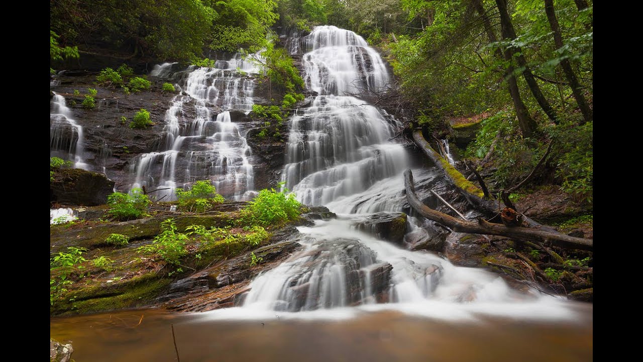 6 водопадов вокруг города Хелен, Джорджия