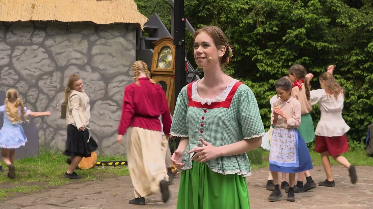 De weg naar de wensput - Hans en Grietje in Sprookjesland - Theatergroep Trappaf