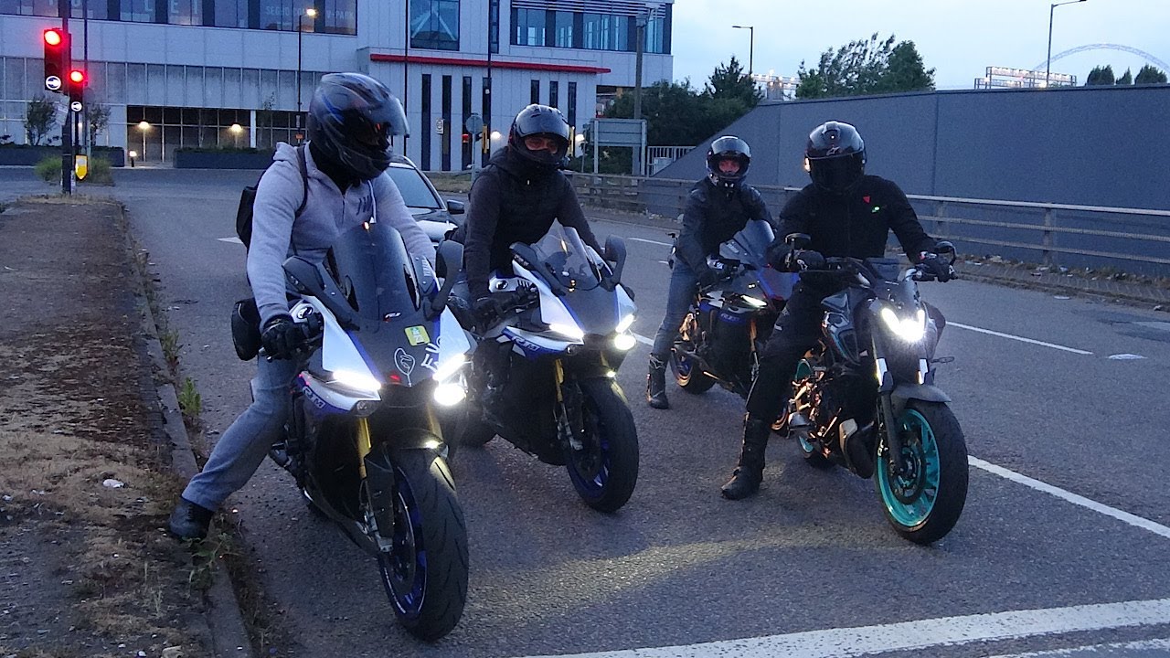 SUPERBIKES in London 2025.LOUD Kawasaki H2,Yamaha R1’s,Aprilia