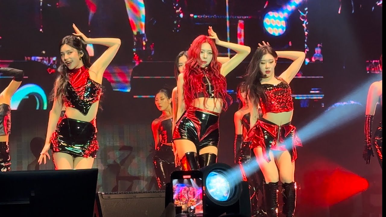 4K ITZY "Born To Be" Opening Performance VIP Fancam | Seattle Born To Be World Tour 2024