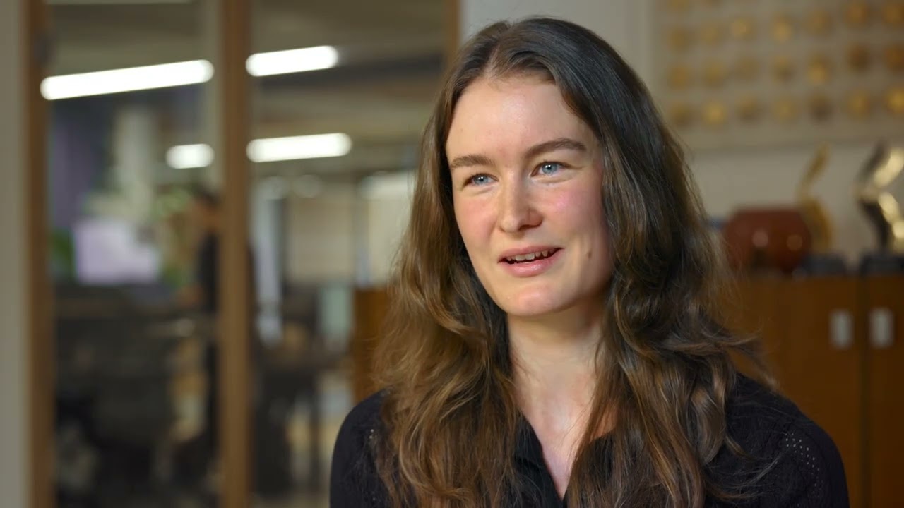 VU1MINUTE | Master Marketing | Emilie Louise Bj&oslash;rking