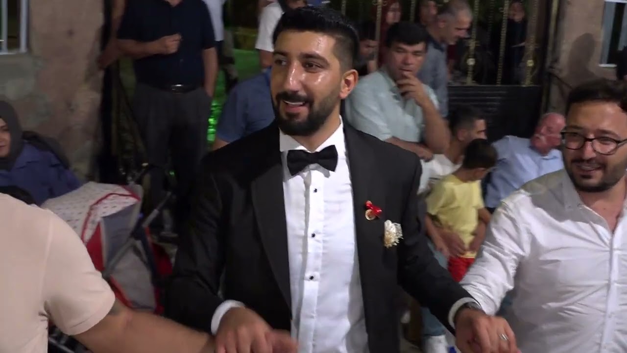 KAMERAMAN SELMİ FARKIYLA KÖSECELİ ERCAN ESENİN MUHTEŞEM DÜĞÜNÜ