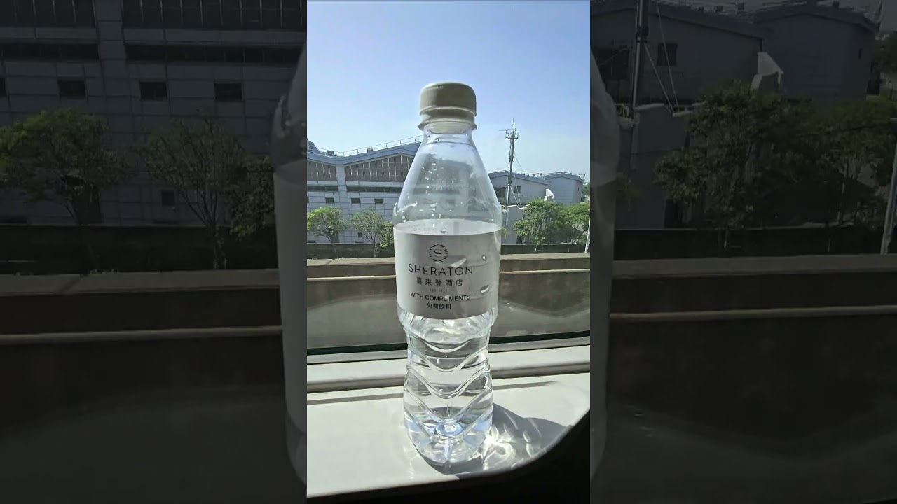 water stability test at 260 kmph on Taiwan high speed rail #taiwan #highspeedtrain
