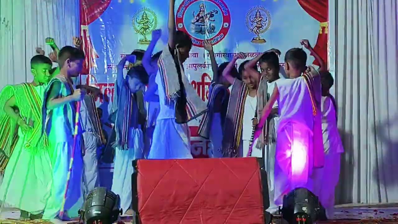 १८. काठी नं घोंगडे घेऊ द्या की रं....