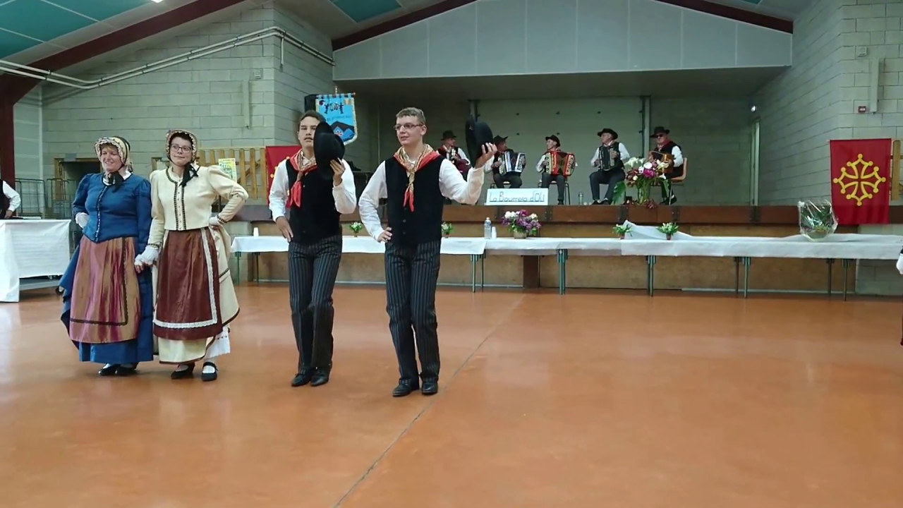 Bourrée d'Aubrac par la Bourreïo d'Olt 12 à Nages 81