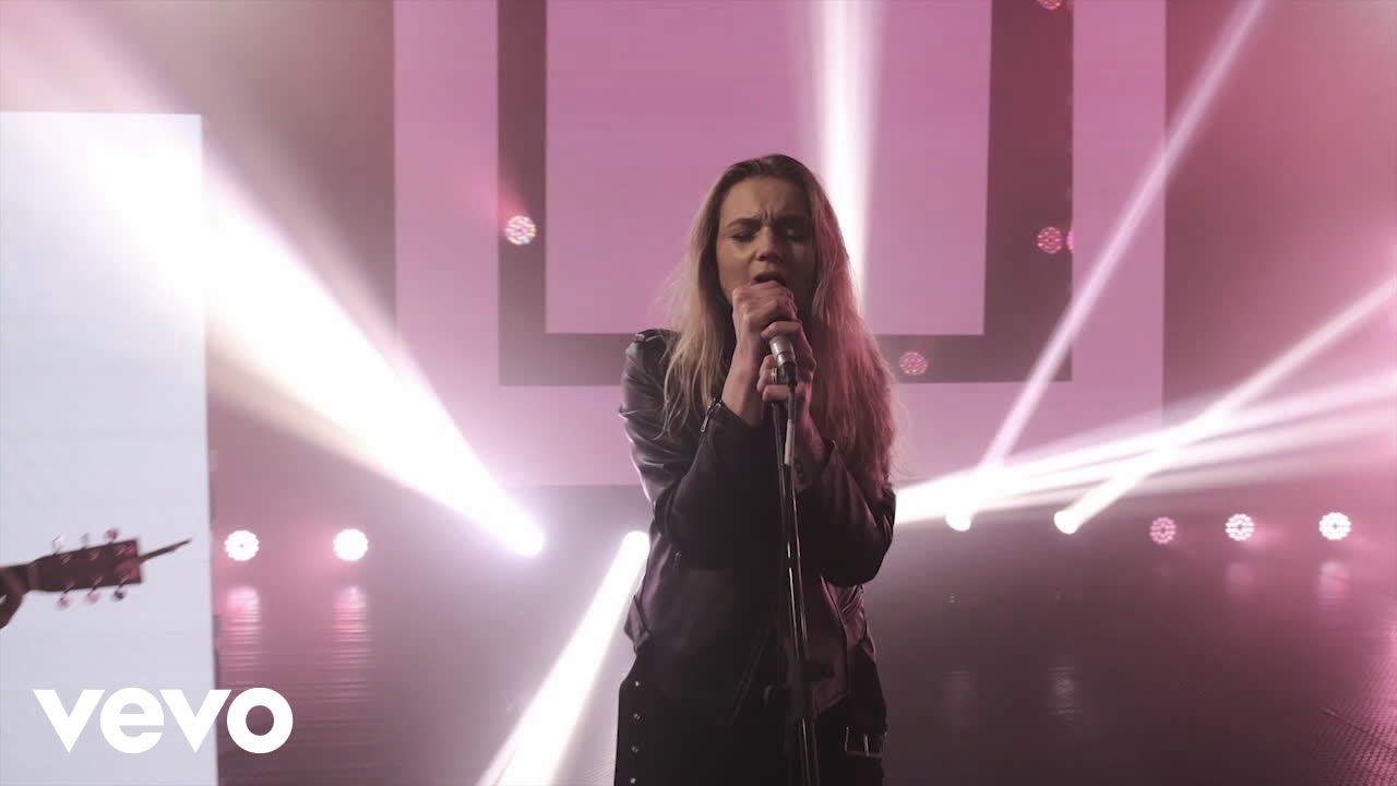 Tasché - Set Fire To The Rain / Wrecking Ball (SOLID Studios Session 2020)