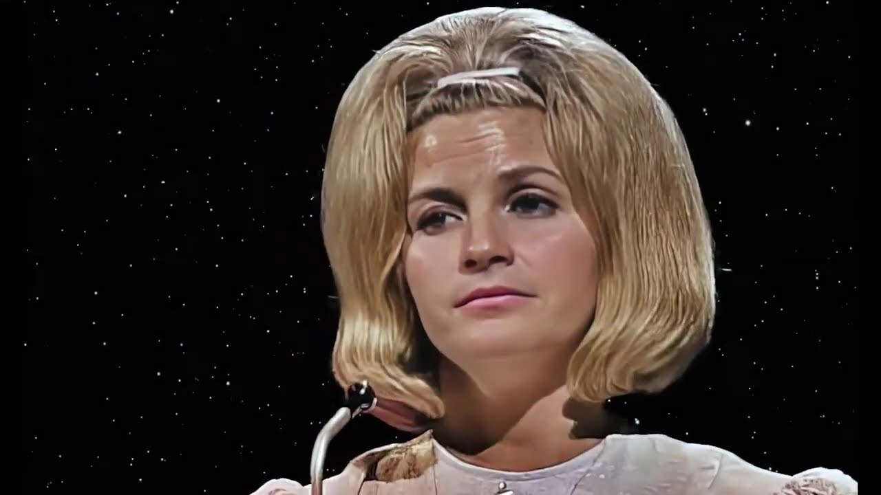 SKEETER DAVIS - The End of the World 1962 (COLOR)