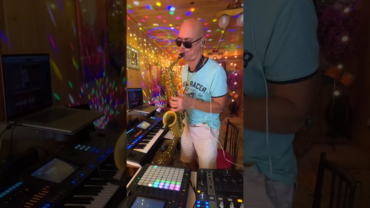 Saxophone improvisation with Akai Force - Live beat maker
