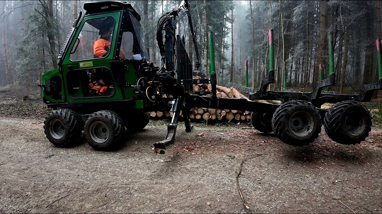 Holztransport mit Mini Forwarder  🇨🇭🪓🌲 Kinetic 8x8