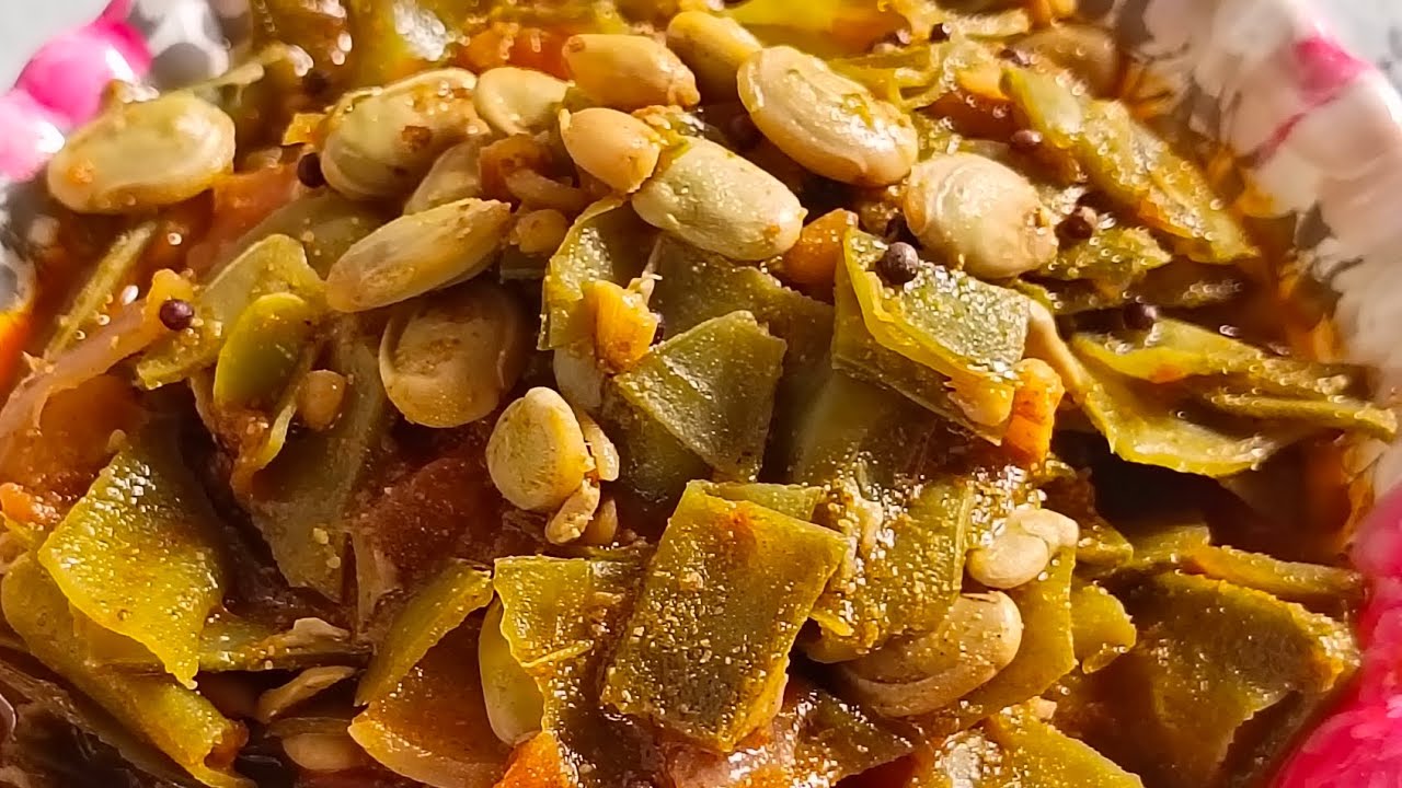 Avarakkai Poriyal | Simple & Tasty Broad Beans Curry – South Indian Style 