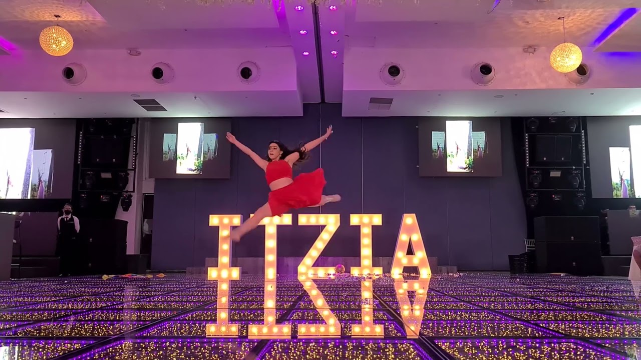 Gimnasia Rítmica  ( Quinceañera sorprende a invitados )