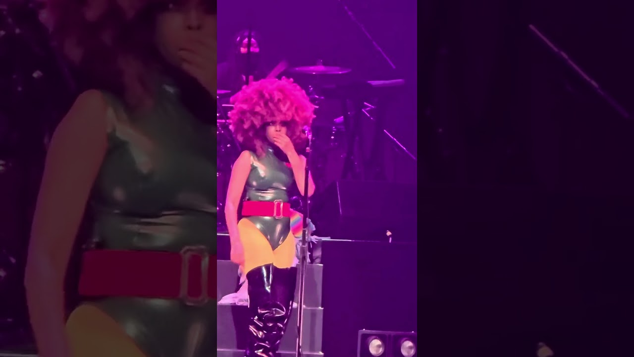 Erykah Badu- Booty/ Annie., Chicago 2025