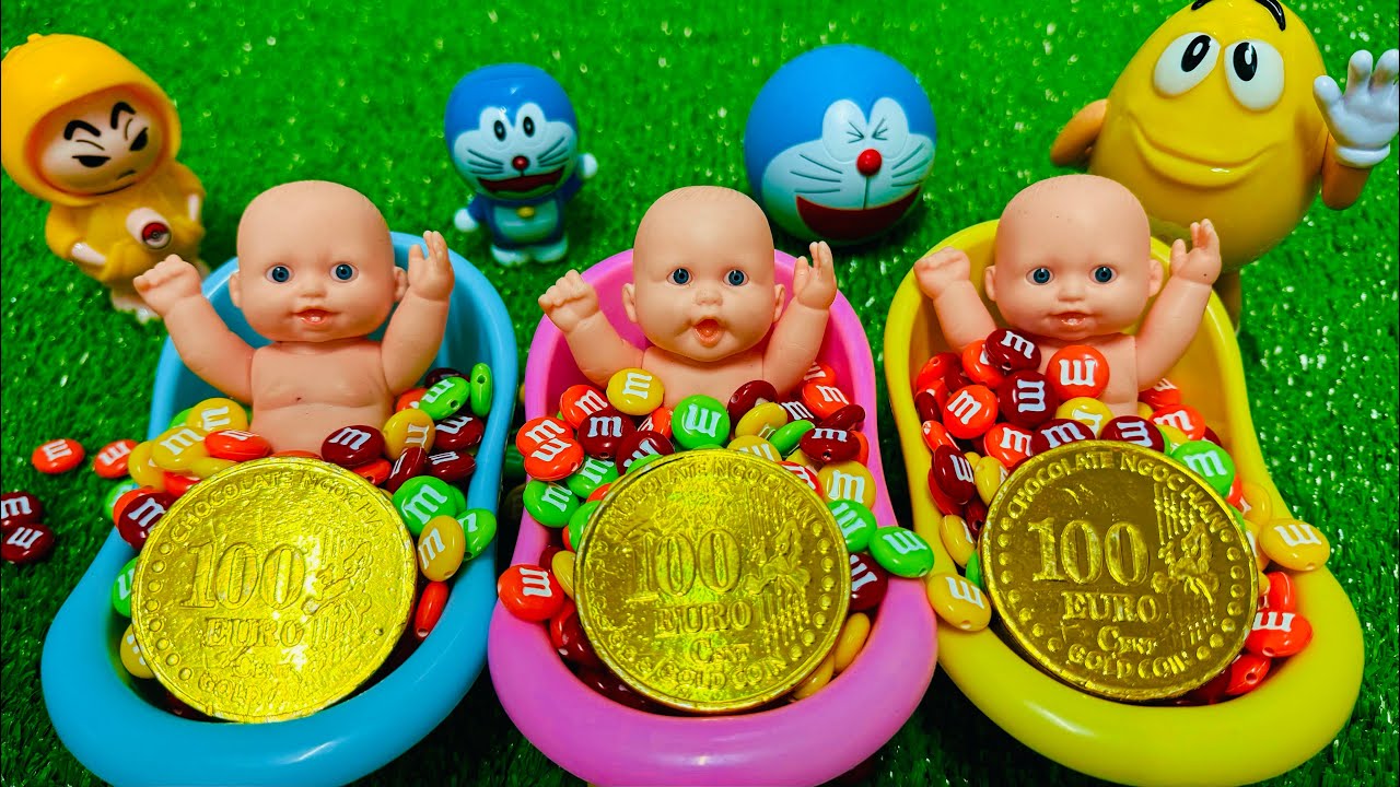 3 Super Sweet Candy Bath Dolls | ASMR Toys & Candy Surprise with M&M's #295