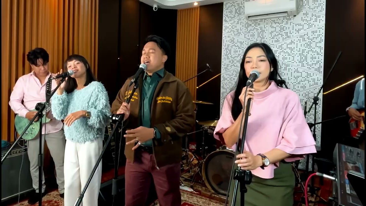 Project Thirteen - Killing Me Softly, Just The Two of Us & Sinaran (Live Medley Cover)