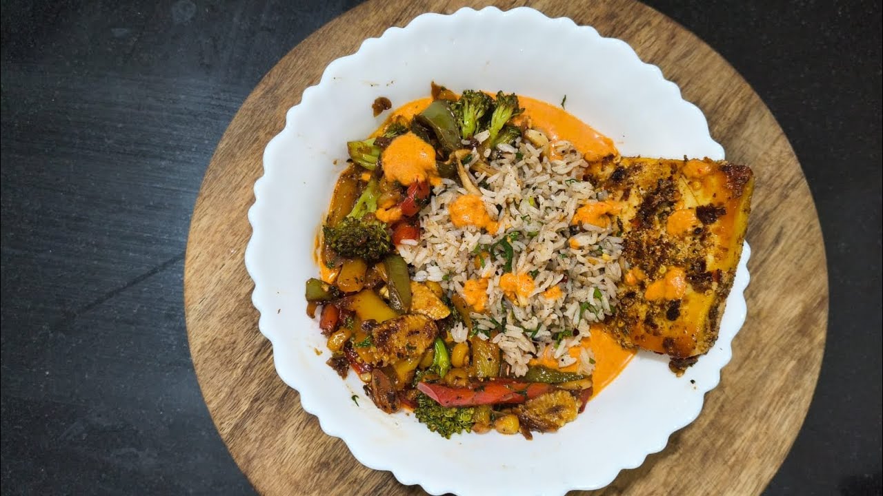 Protein Rich Rice bowl 🍚#ricebowls #proteinrich #proteinmeals #diet #richinprotein #buttergarlic 