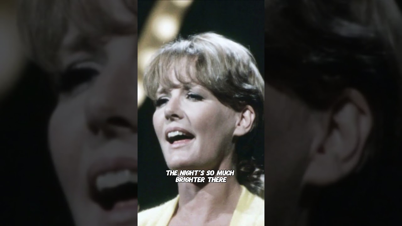DOWNTOWN - PETULA CLARK (LYRICS) 
