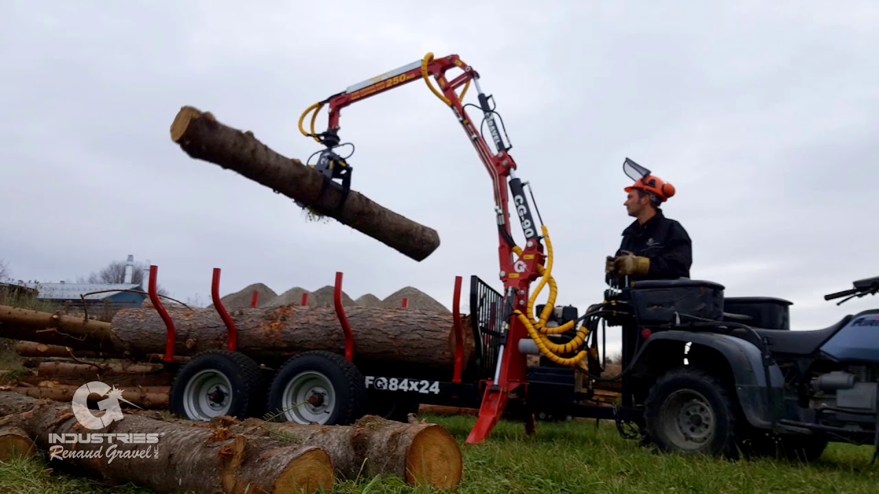 Chargeuse forestière (Grappin) CG-90 et Remorque à bois RF 84x24 | Industries Renaud Gravel
