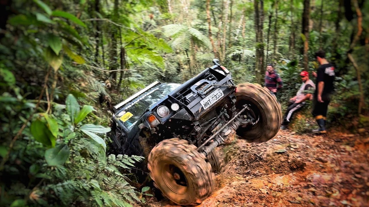 TRILHA 4x4 PESADA, Mato verde e barro vermelho Paulo Lopes SC Pajero, Troller, F75, Willys