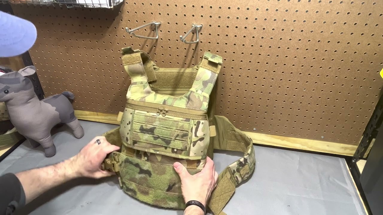 Whiskey Two Four WTFIdea.com: Plate Carrier 24, Cammerbund и задняя панель — честно говоря, убийц...