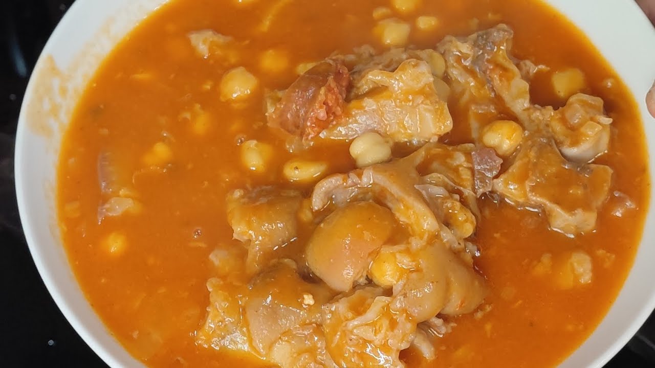 MANITAS DE CERDO CON CARETA Y GARBANZOS UN PLATO QUE QUIERES O LO ODIAS